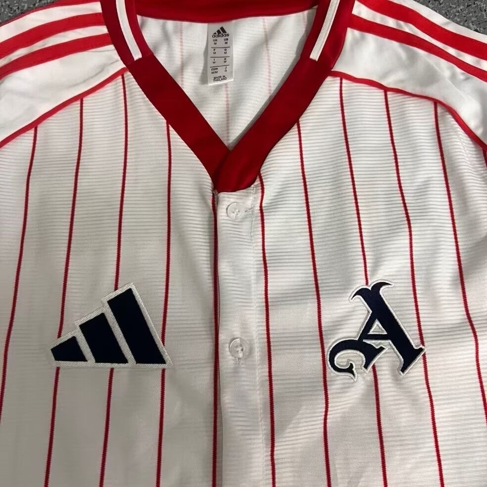 Arsenal Baseball style Pre Match Casual Training Soccer shirt 25-26 - Image 2