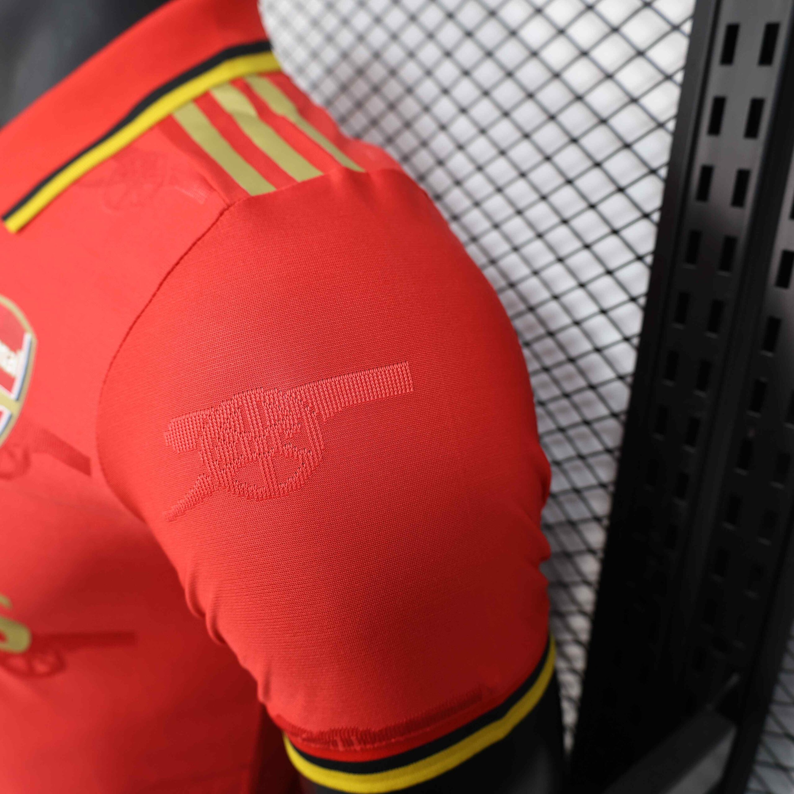 Adidas Men's Arsenal POLO Shirt Player Edition 25-26 - Image 8